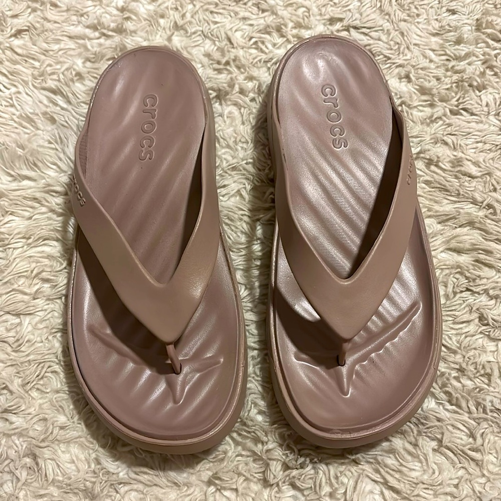 Crocs Flip Flops Women size 8